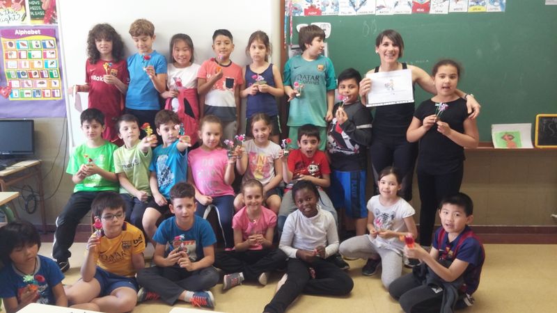 Durante el mes de abril, hemos estado aprendiendo a hacer flores con Begoña, la mamá de Asier. Nos lo hemos pasado muy bien y aprendido a manejar el papel de [&hellip;]