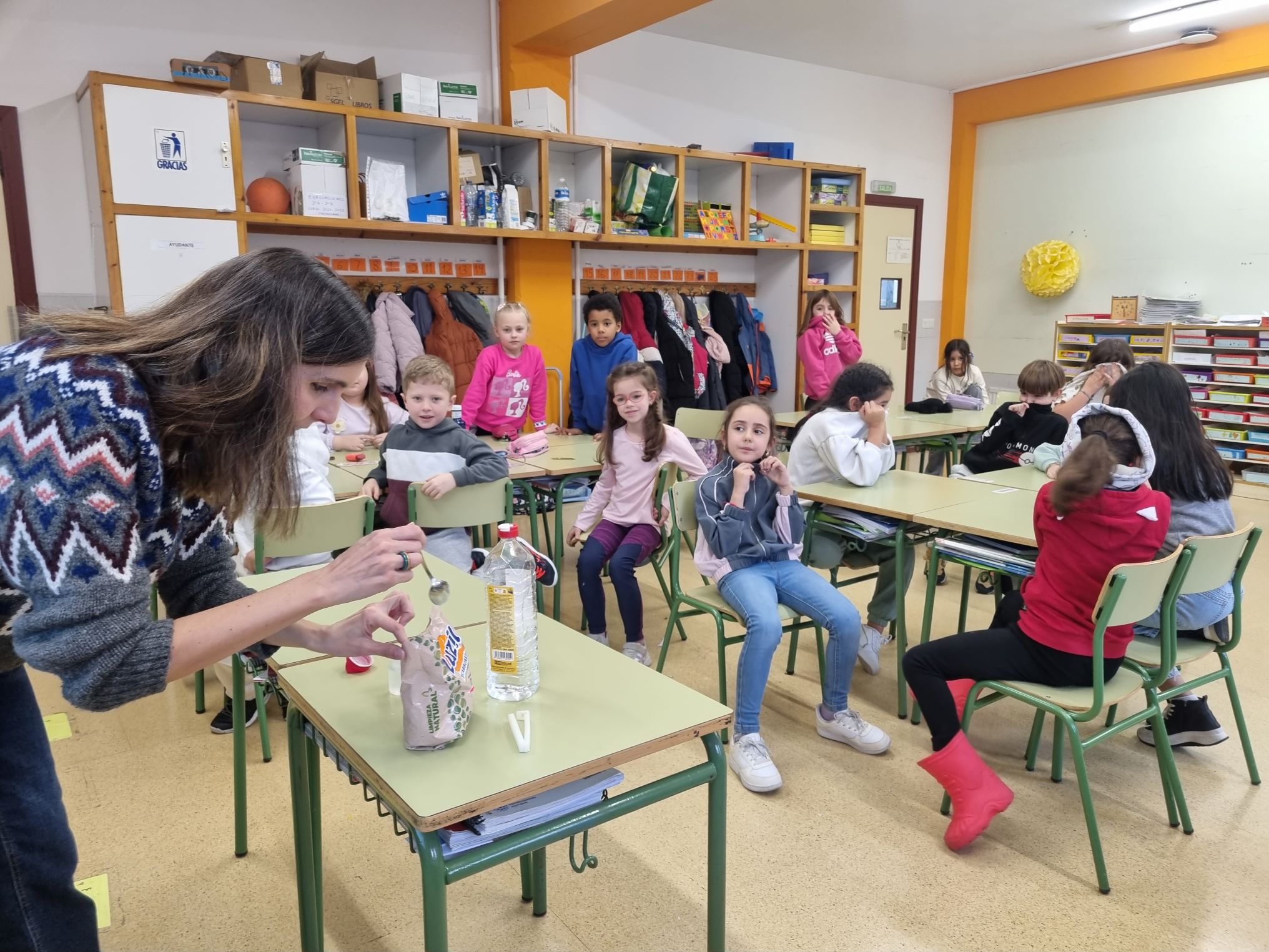 El 12 de febrero, en el marco de la celebración del Día de la Mujer y la Niña en la Ciencia nos visitaron dos familiares de nuestro alumnado (madre y [&hellip;]