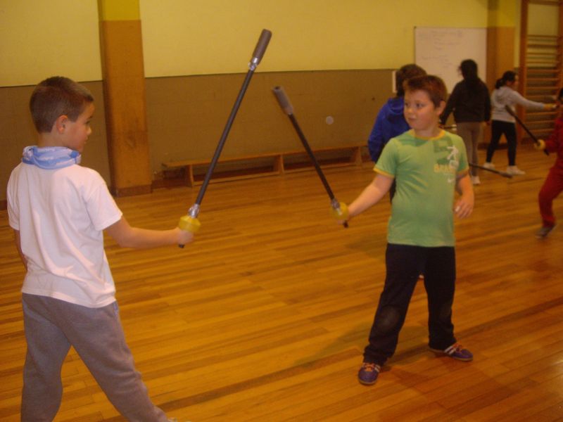 Durante los viernes 6 y 13 de noviembre,  hemos disfrutado en la escuela la oportunidad de poder realizar ESGRIMA con el alumnado de 3º y 4º de primaria. Casualmente, un [&hellip;]