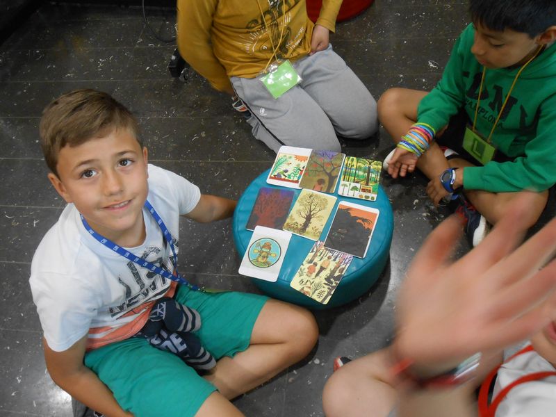 El alumnado de 4º A y 4º B, junto con nuestras profesoras , hicimos una salida al CIVICAN. Aprendimos muchas cosas sobre los libros: canto, camisa, ISBN, sinopsis, cubierta, contracubierta, [&hellip;]